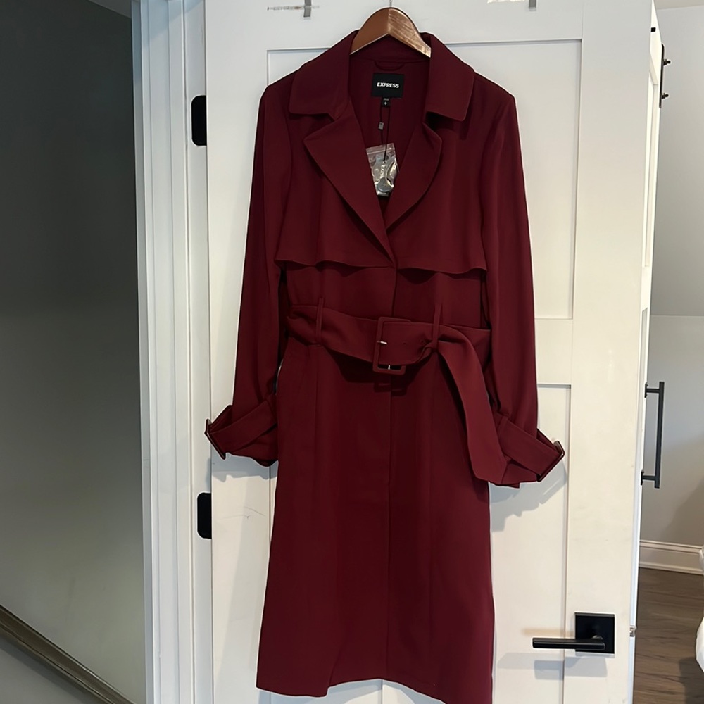 TRENCH COAT